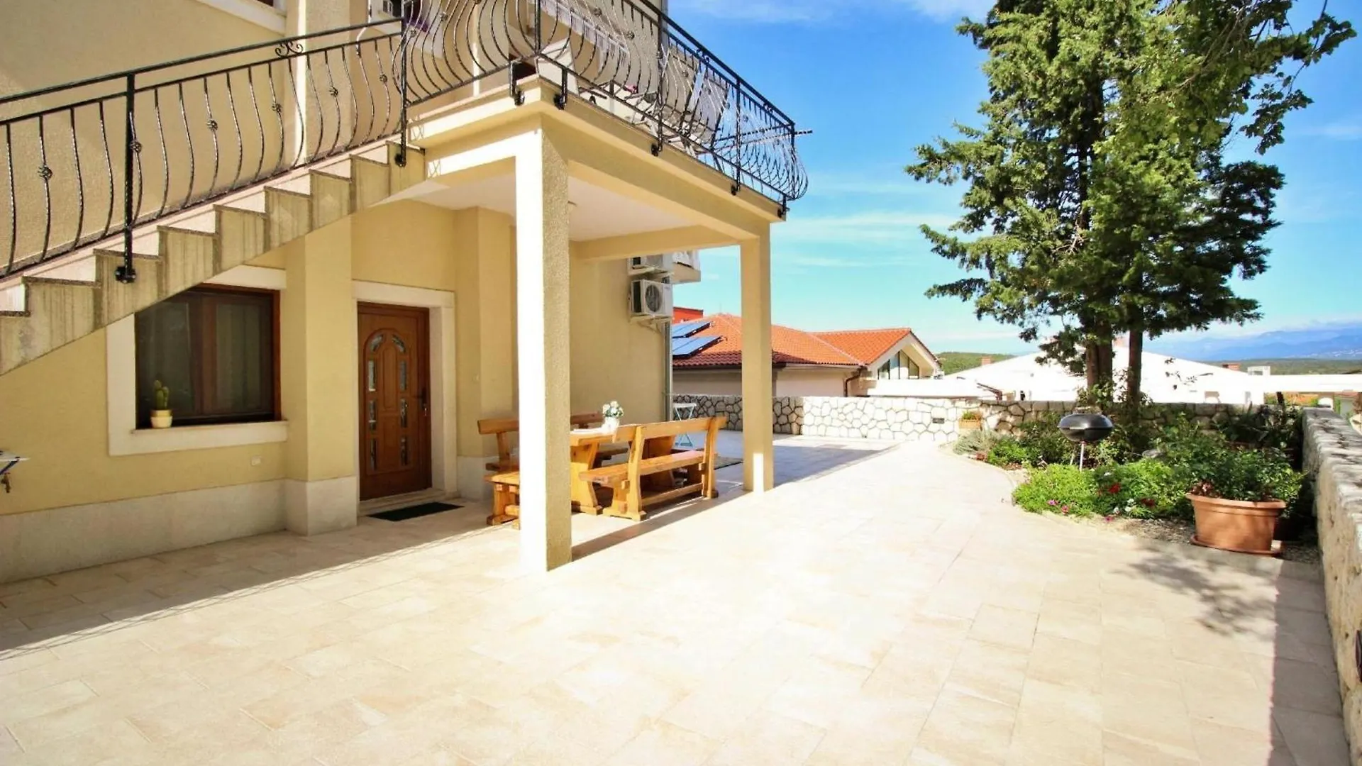 Apartment Ivanka Soline  Croatia